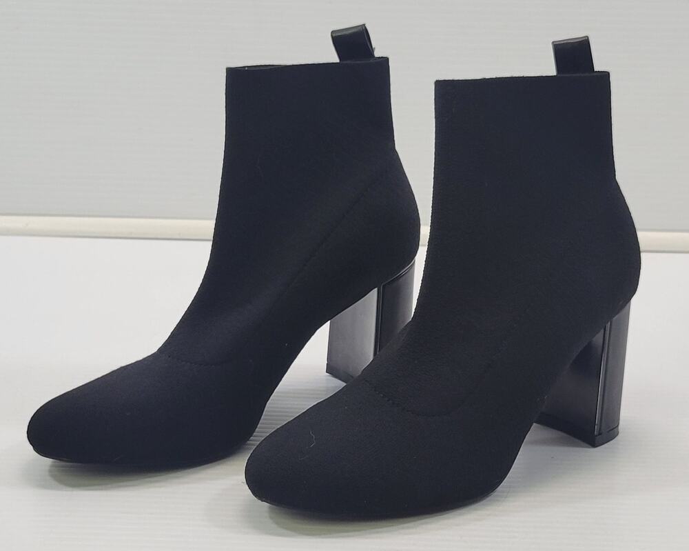 BG) BCBGeneration Woman Black Stretch Knit Chunky Heel Sock Booties Boots 8
